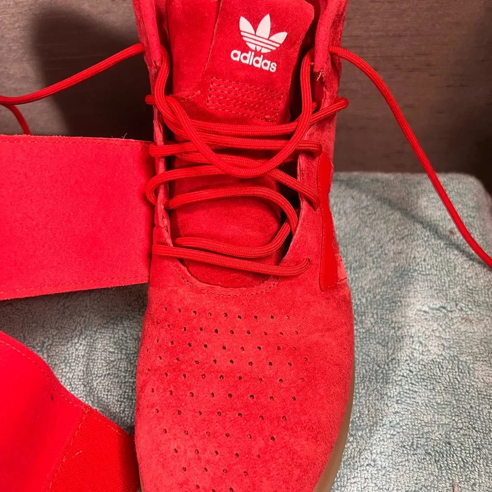 Adidas RED SUADE Tubulars Invader Strap with gum/translucent bottom Size 8.5